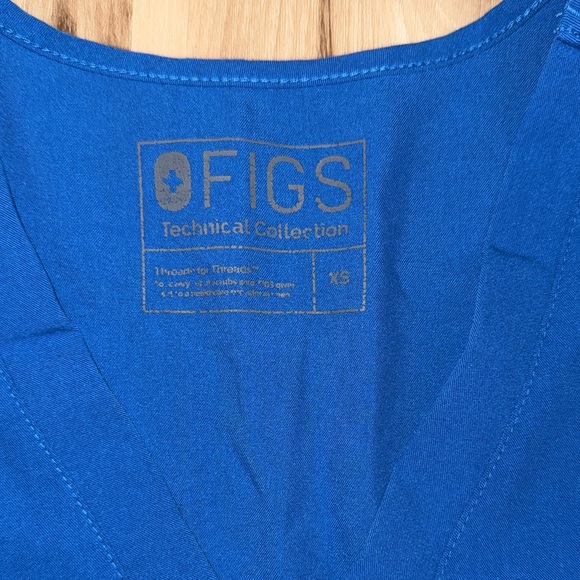 Women’s Figs Royal Blue Scrub Top - Picture 2 of 5